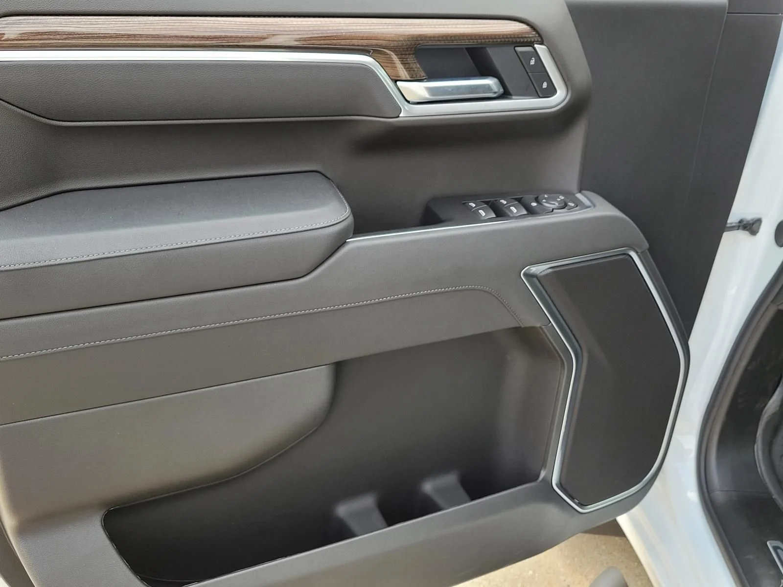 2026 Chevrolet Silverado 1500 RST - Photo 12