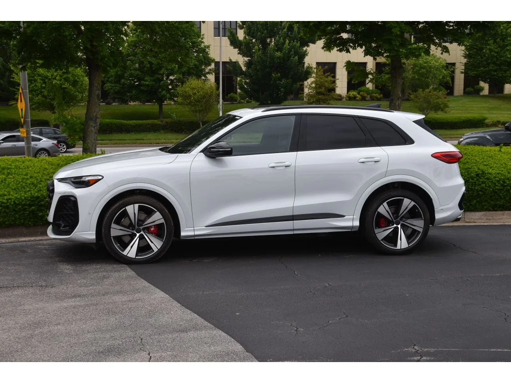 New 2026 Glacier White Metallic Audi Premium Plus image 7