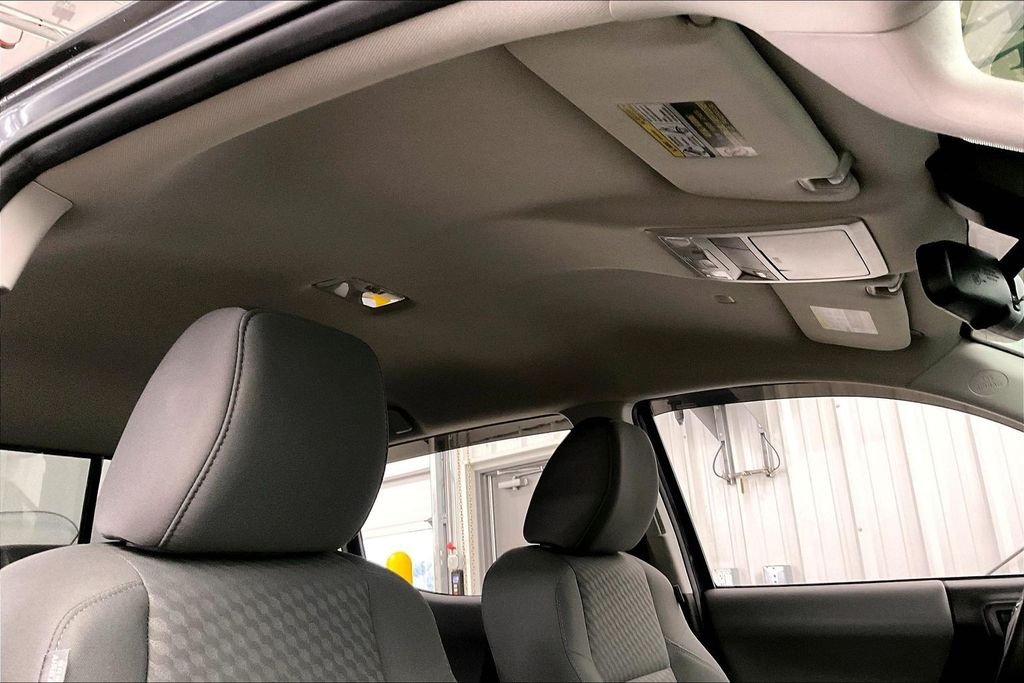 Used 2022 Gray Toyota SR5 image 27