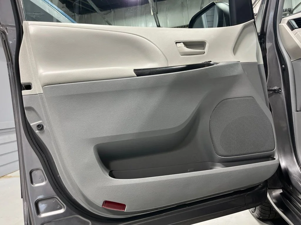 Used 2012 Predawn Gray Mica Toyota Base image 10