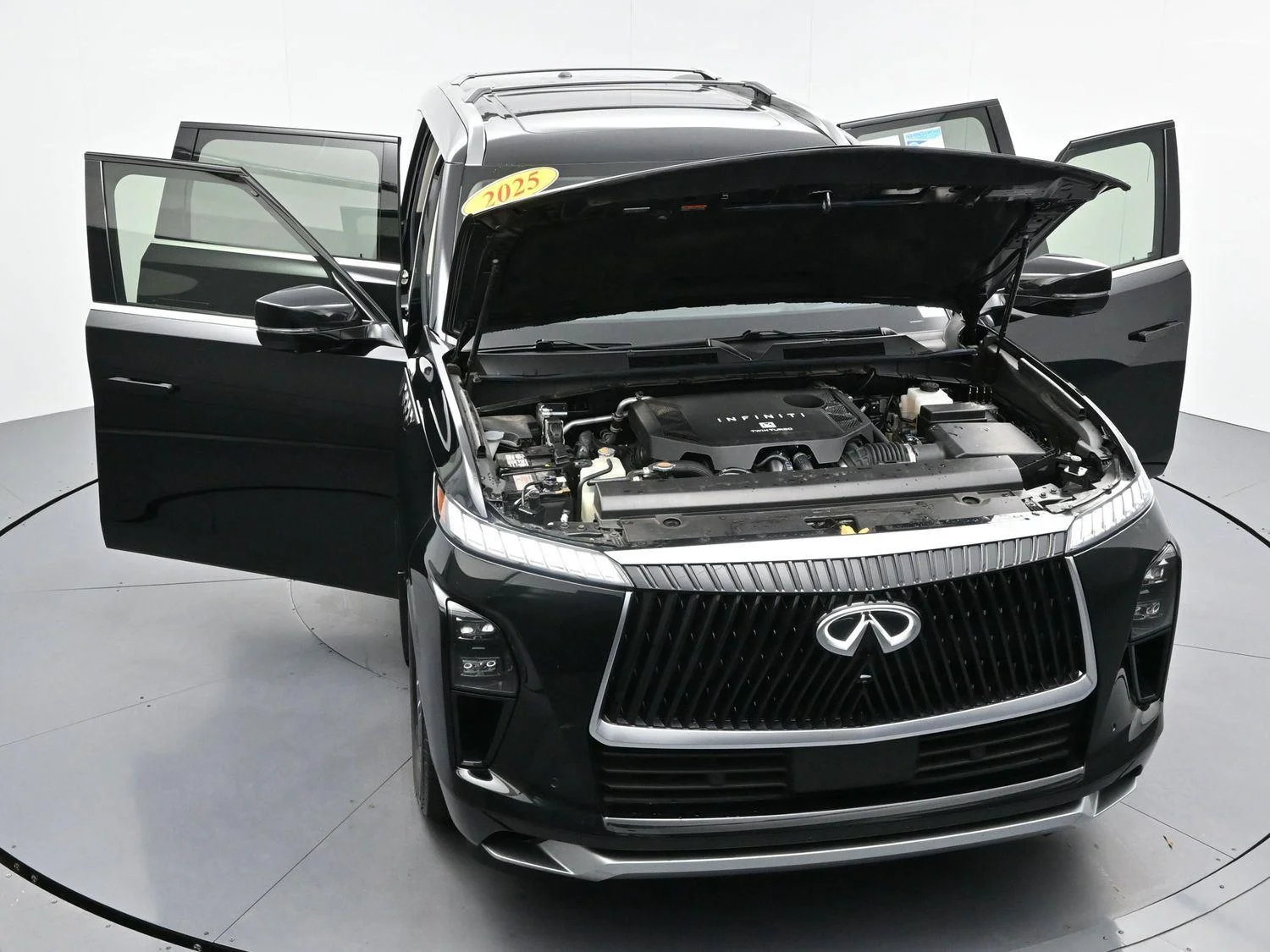 Used 2025 Black Obsidian INFINITI LUXE image 43