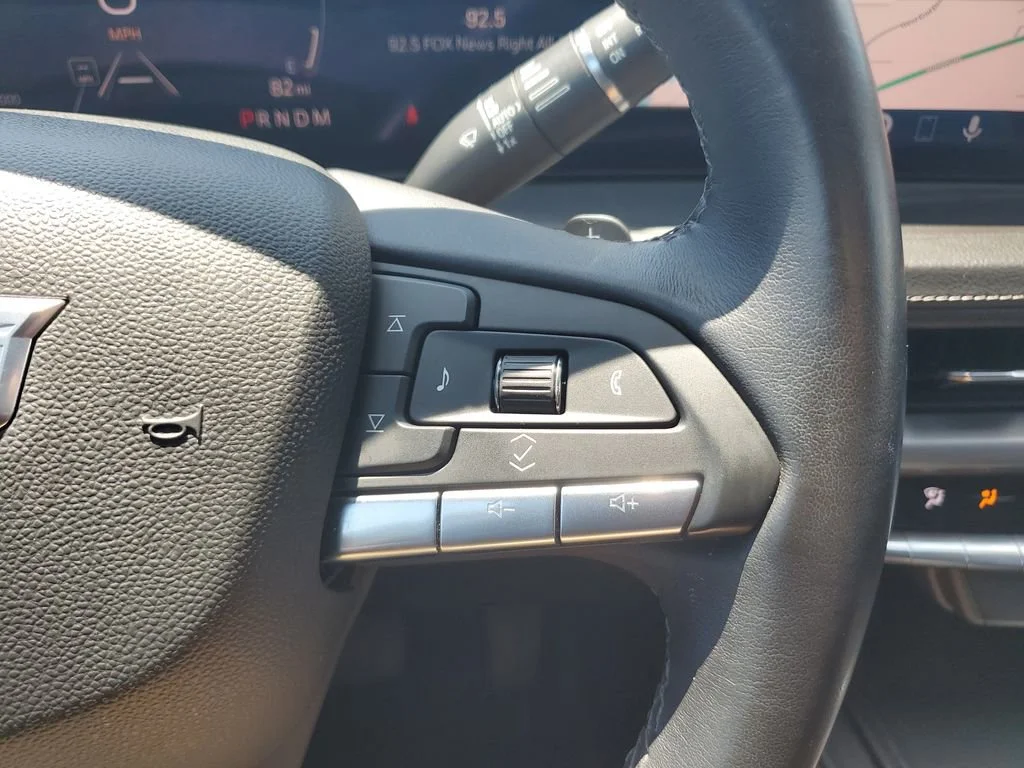 Used 2025 Emerald Lake Metallic Cadillac Premium Luxury image 21