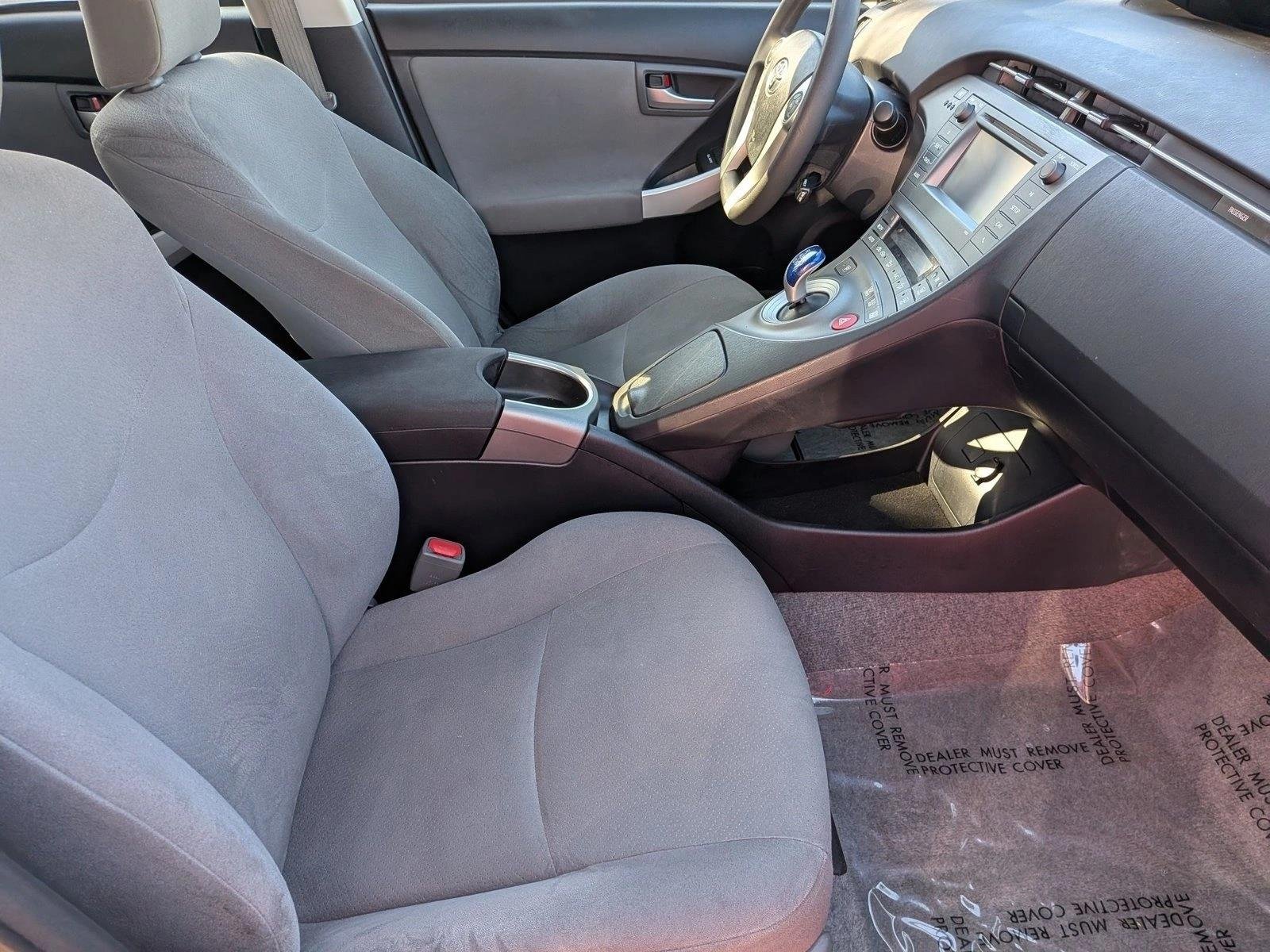 Used 2015 Winter Gray Metallic Toyota Two image 19
