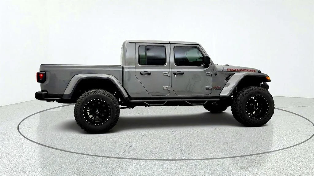 Used 2021 Sting-Gray Clearcoat Jeep Rubicon 4x4 w/ 8-Speed Auto & Freedom Top Hardtop image 4