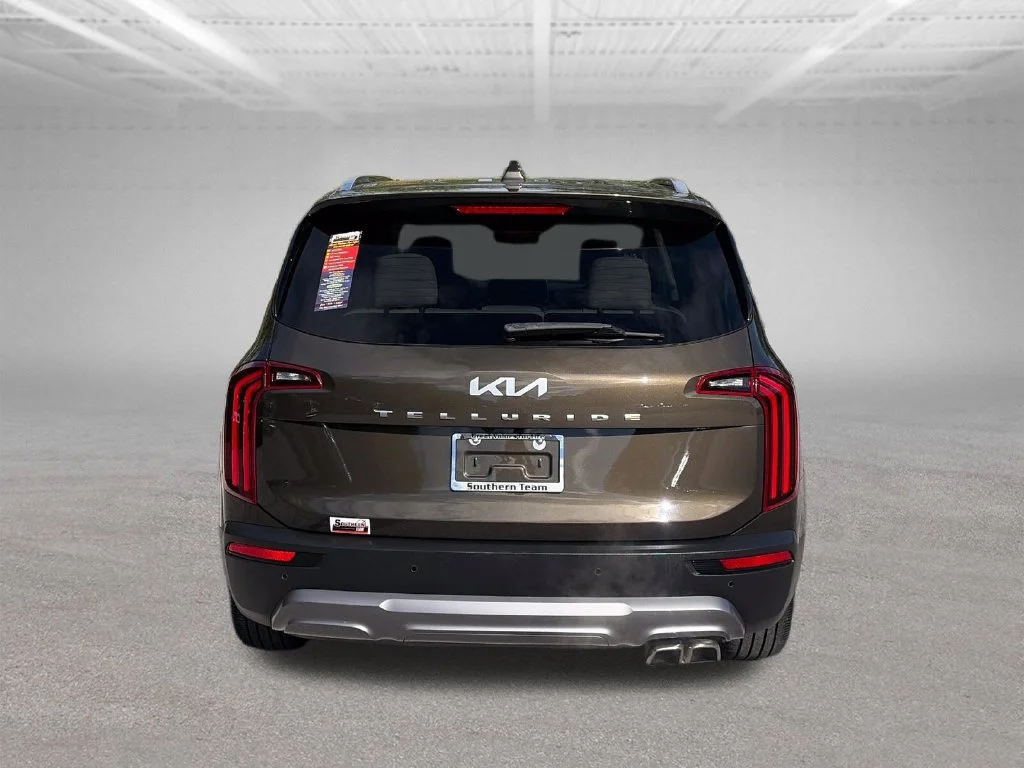 Used 2022 Moss Kia EX image 5