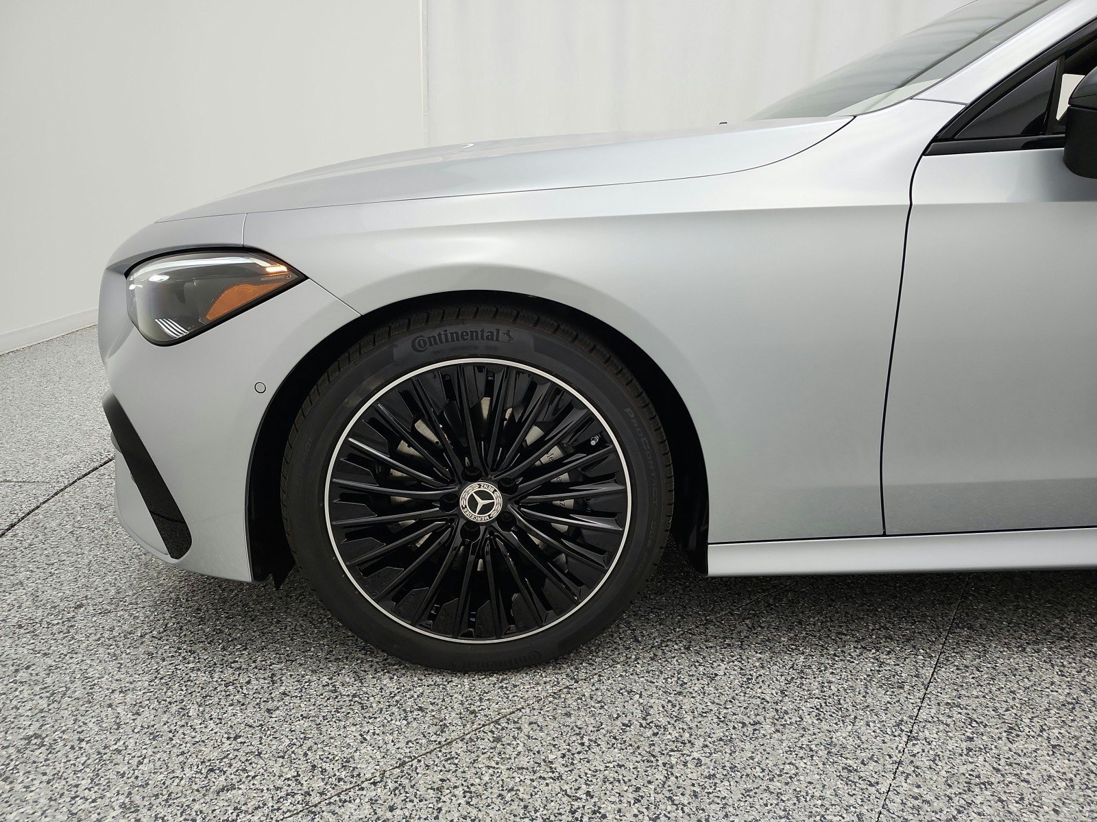 New 2026 Cirrus Silver Metallic Mercedes-Benz CLE 300 4MATIC® Coupe image 34