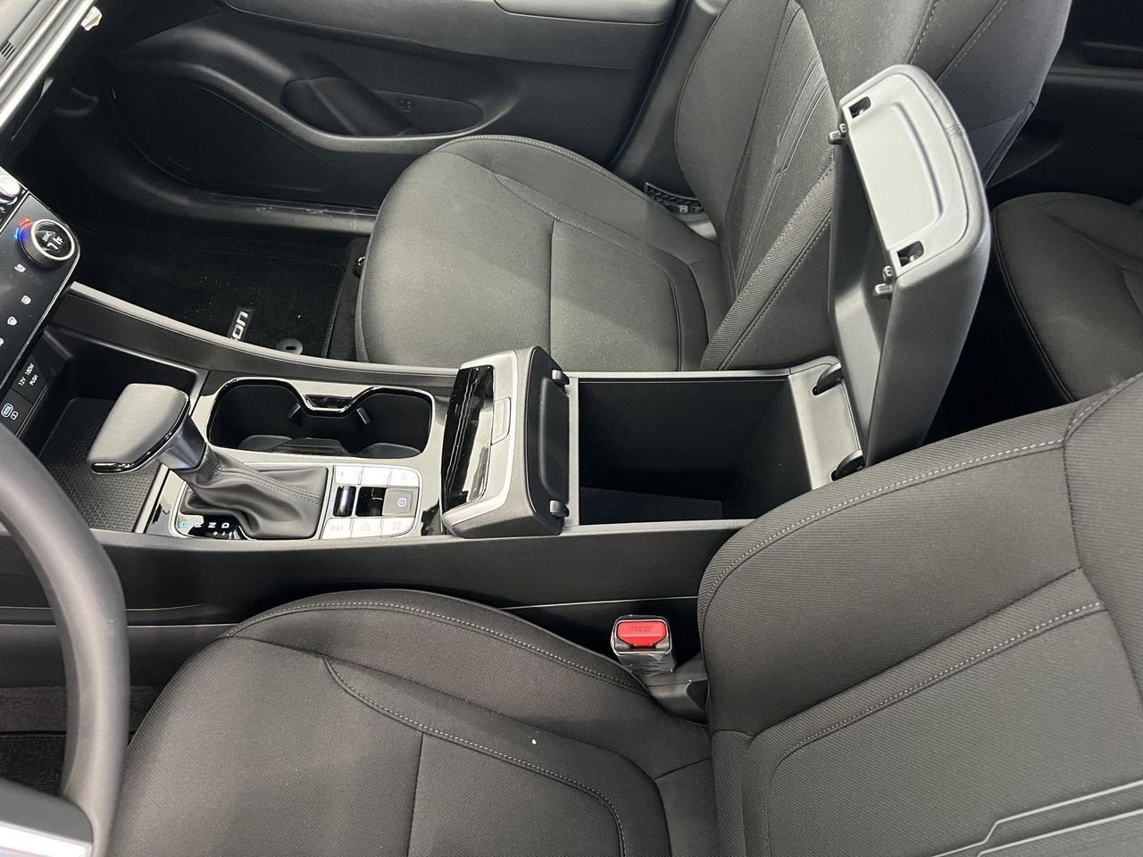 New 2026 Phantom Black Hyundai SEL AWD image 20
