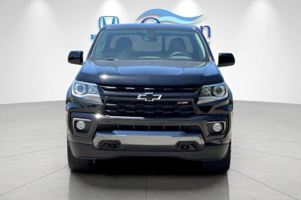 Used 2022 Black Chevrolet Z71 image 9
