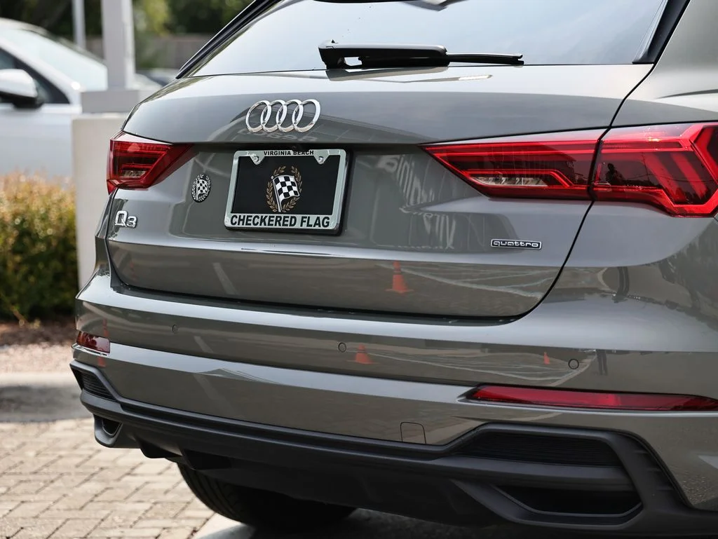 Used 2024 Gray Audi Premium Plus image 9
