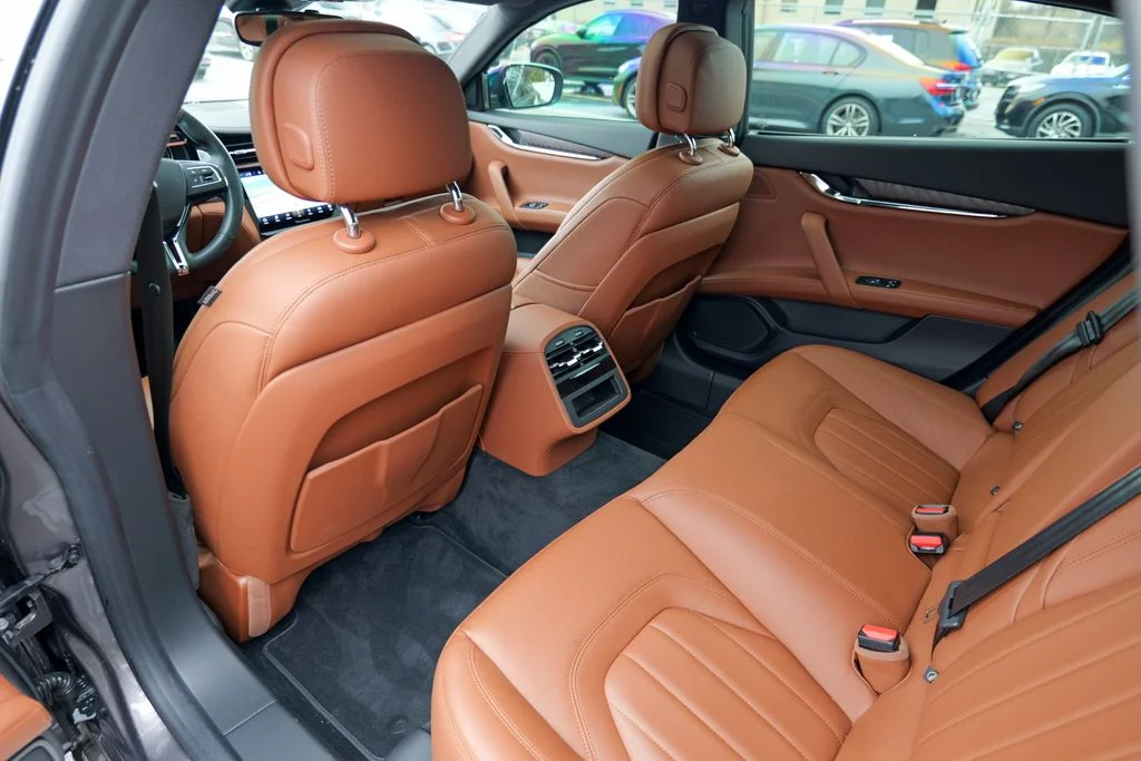 Used 2023 Grigio Maratea Metallic Maserati Modena Q4 image 27
