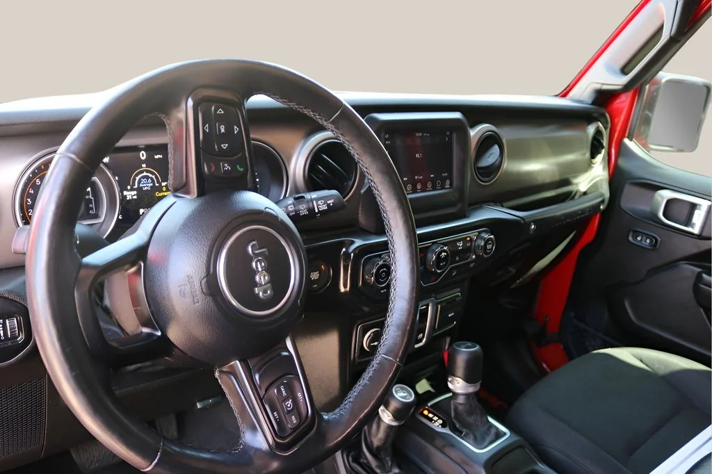 Used 2020 Red Jeep Sport S image 13