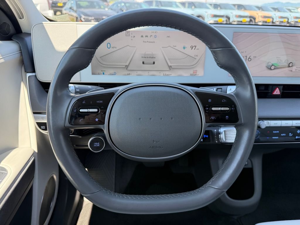 Used 2023 Black Hyundai SEL image 21