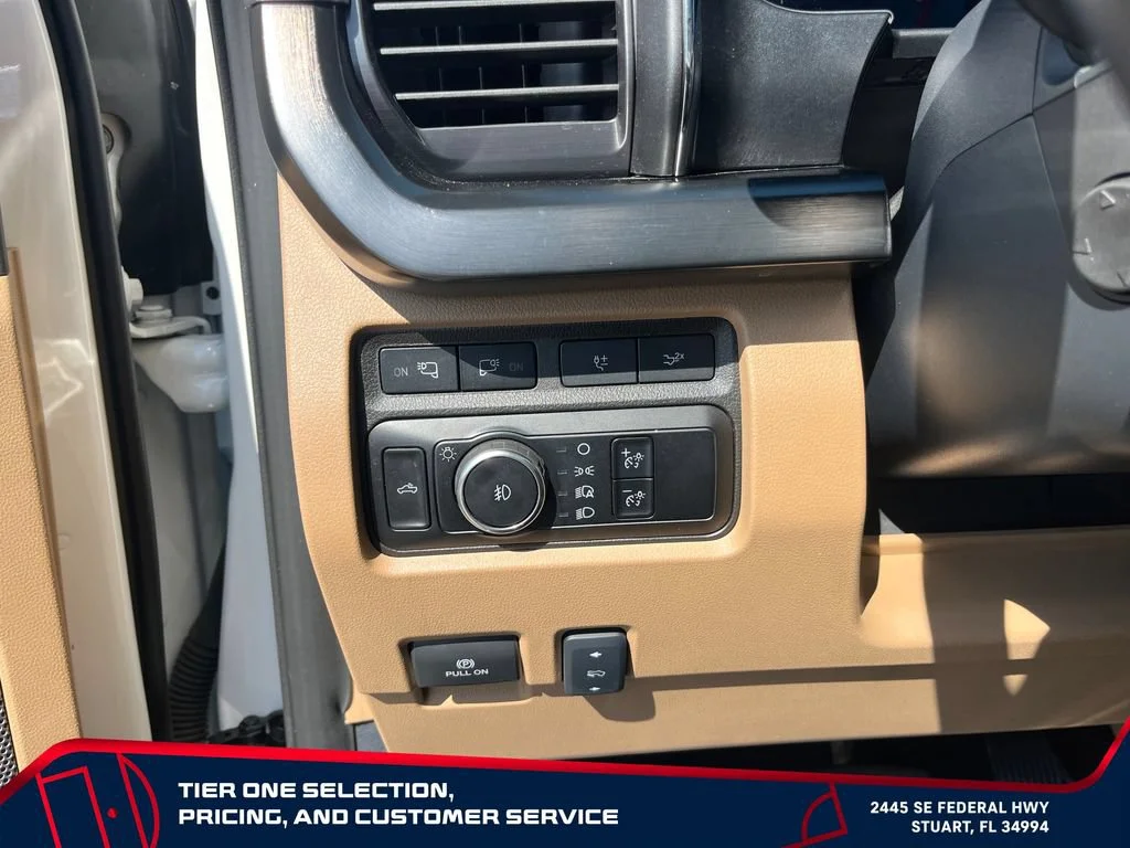 Used 2024 White Ford LARIAT image 25