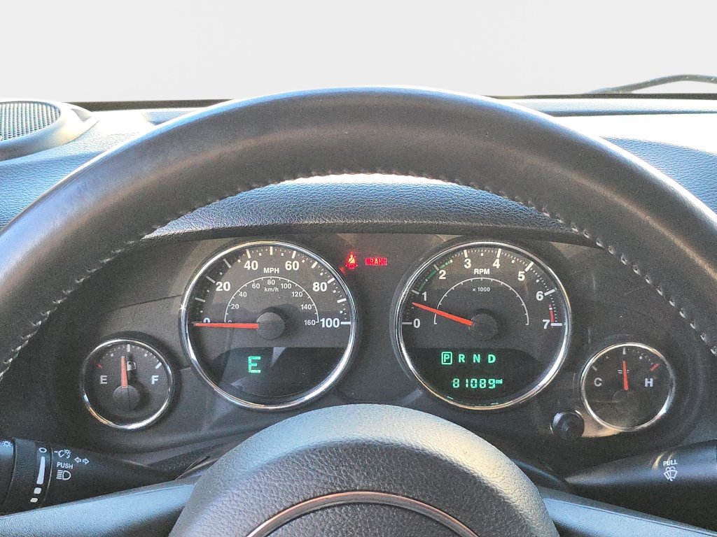 Used 2015 Black Jeep Unlimited Sahara image 25
