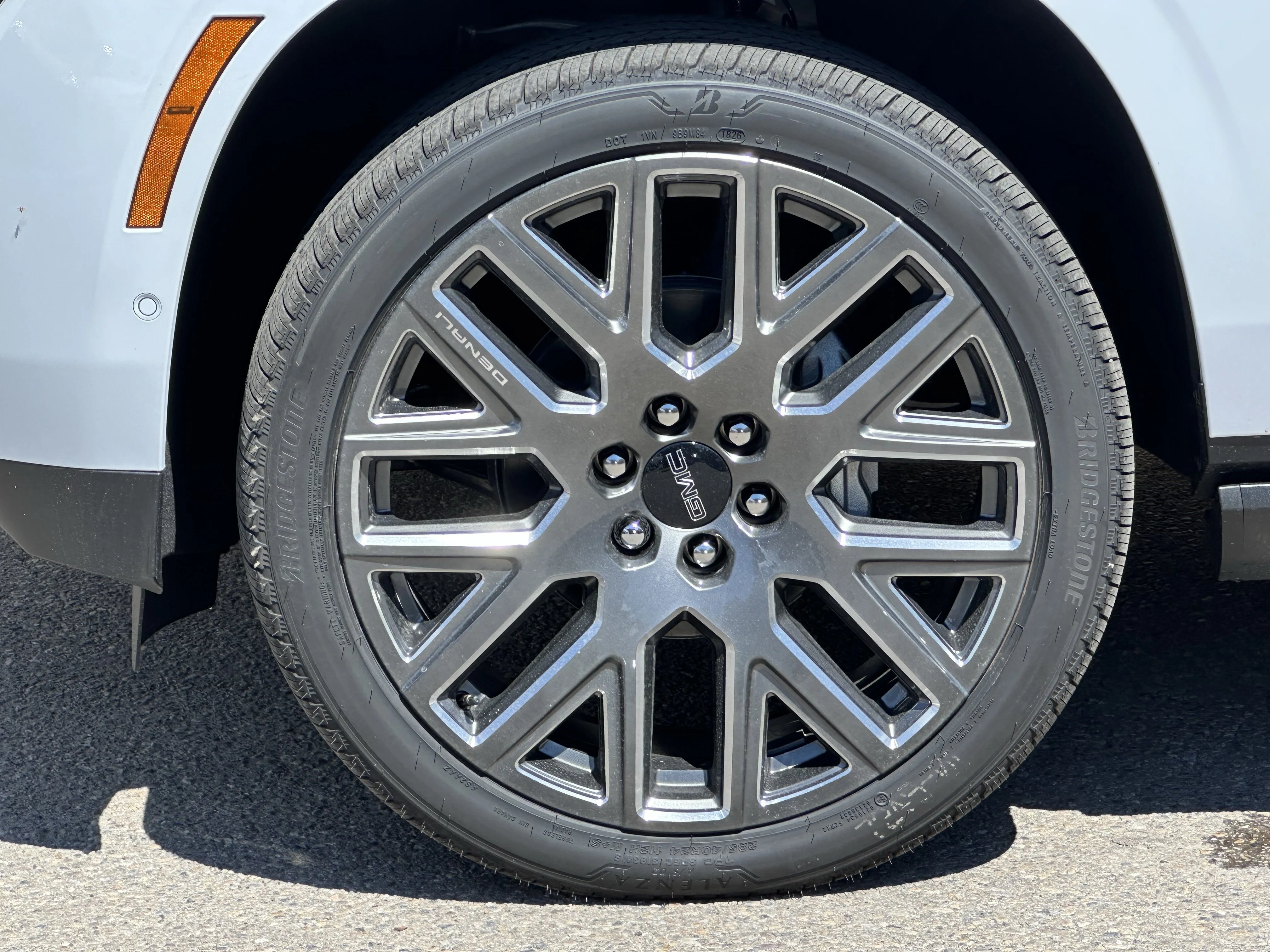 New 2026 Glacier White Tricoat GMC Denali Ultimate image 6