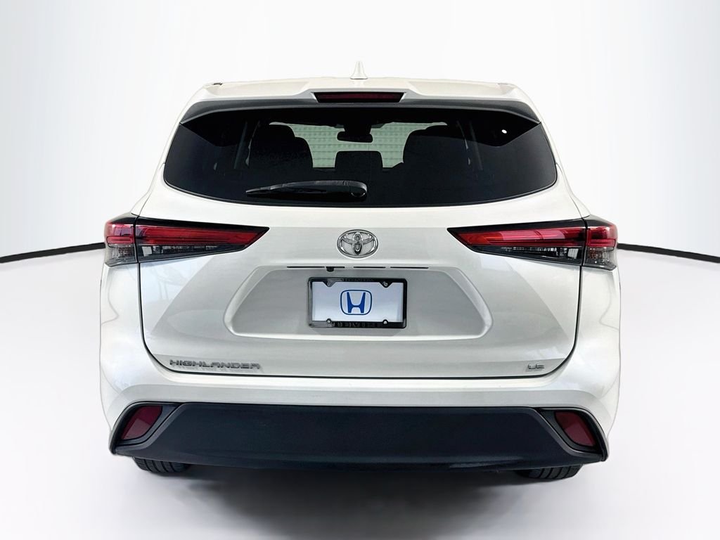 Used 2021 Blizzard Pearl Toyota LE image 6