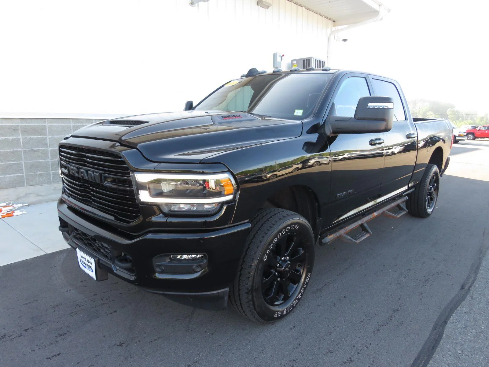 Used 2023 Diamond Black Crystal Pearlcoat Ram Laramie image 10