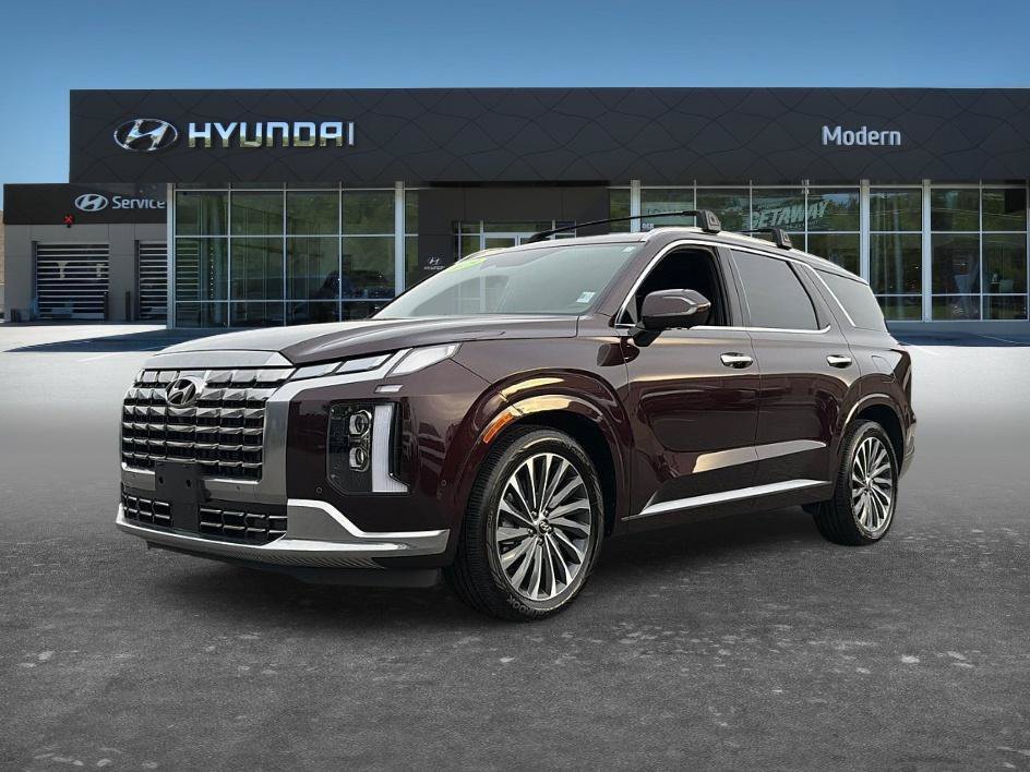Used 2025 Sierra Burgundy Hyundai Calligraphy image 1