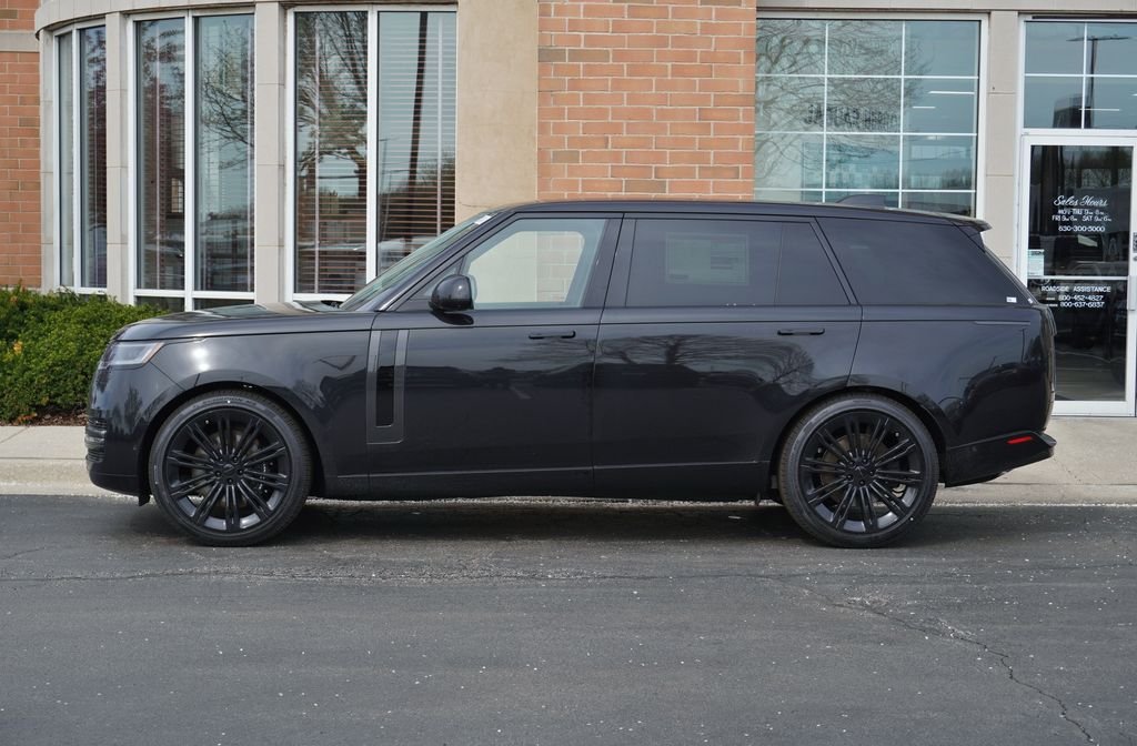 New 2026 Santorini Black Land Rover SE image 2
