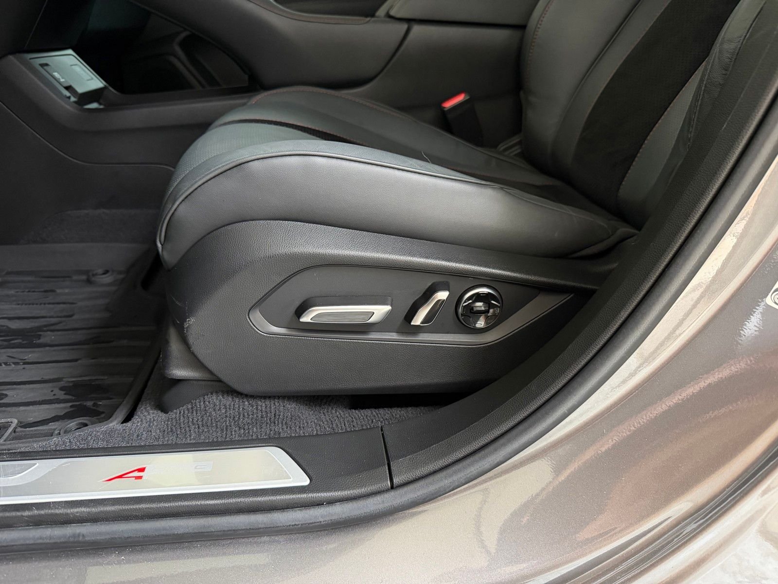 Used 2022 Gray Acura A-Spec Advance Package image 11