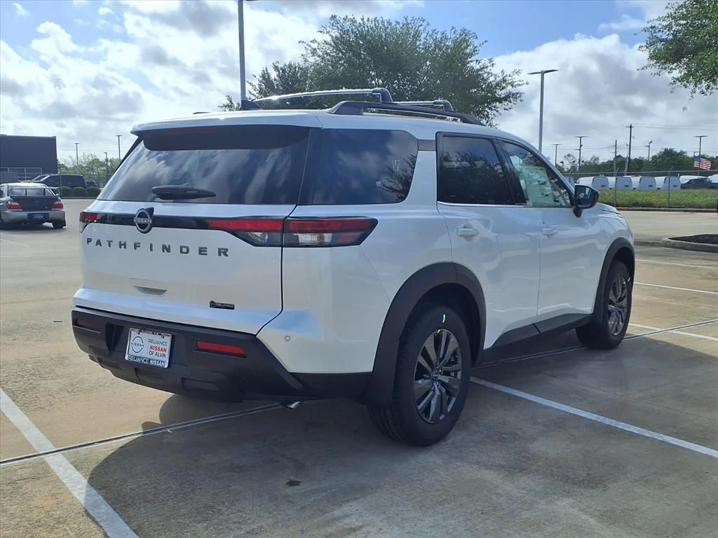 New 2026 Everest White Pearl TriCoat Nissan SV image 4