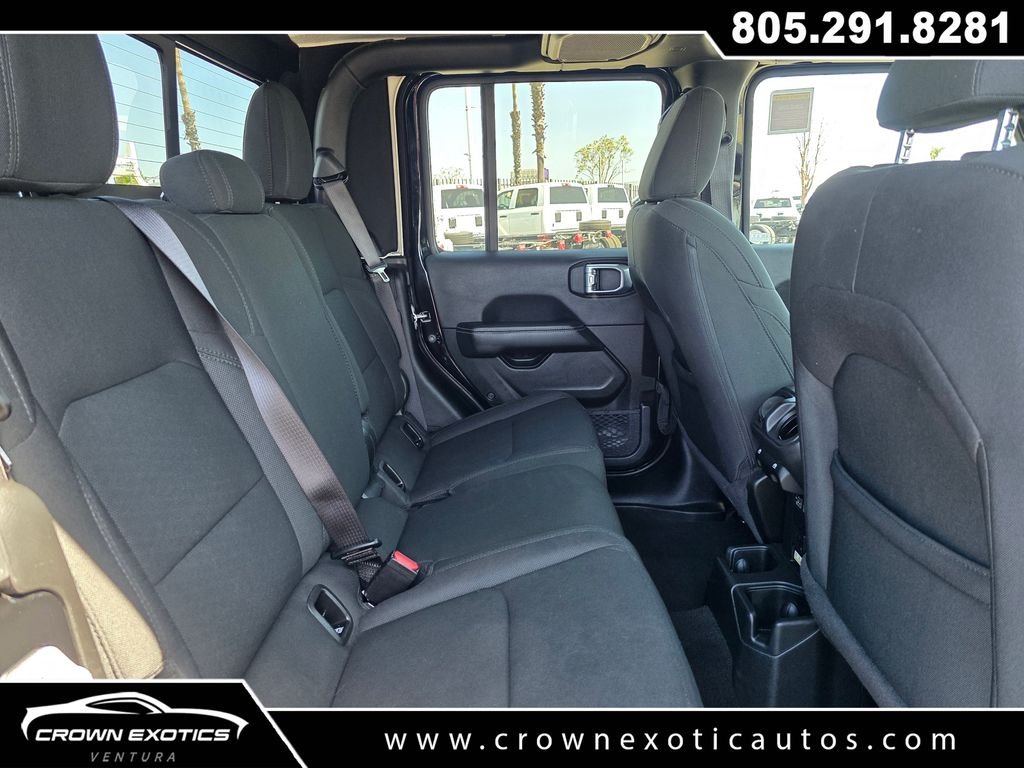 Used 2022 Black Jeep Overland image 16