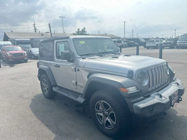 Used 2018 Silver Jeep Sport S image 11