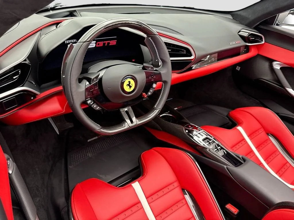 Used 2025 Azzurro La Plata Ferrari  image 18