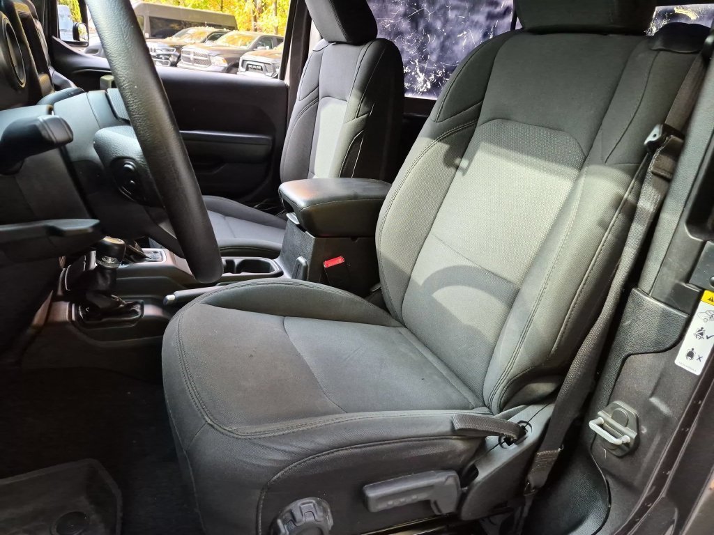 Used 2019 Gray Jeep Sport image 17