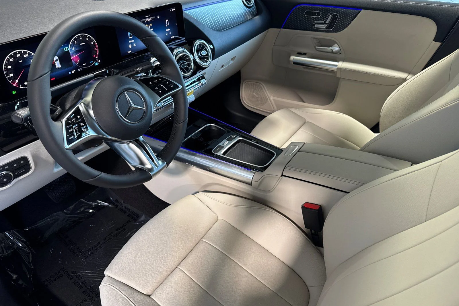 New 2026 Polar White Mercedes-Benz GLA 250 image 7