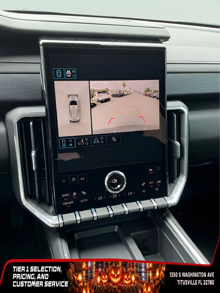 New 2026 Sterling Metallic GMC Elevation image 31