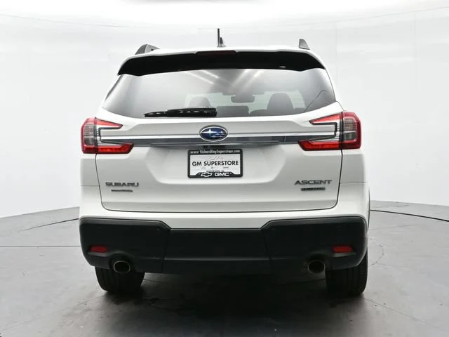 Used 2023 Crystal White Pea Subaru Limited image 6