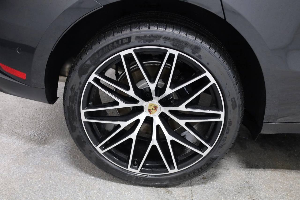 Used 2026 Volcano Grey Metallic Porsche  image 37