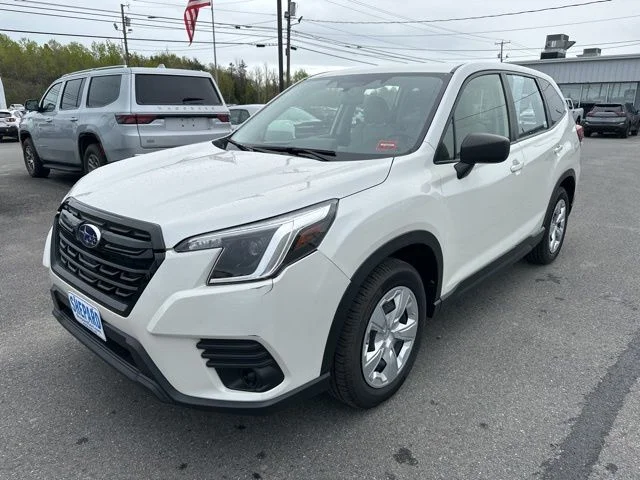 Used 2022 White Subaru Base image 3