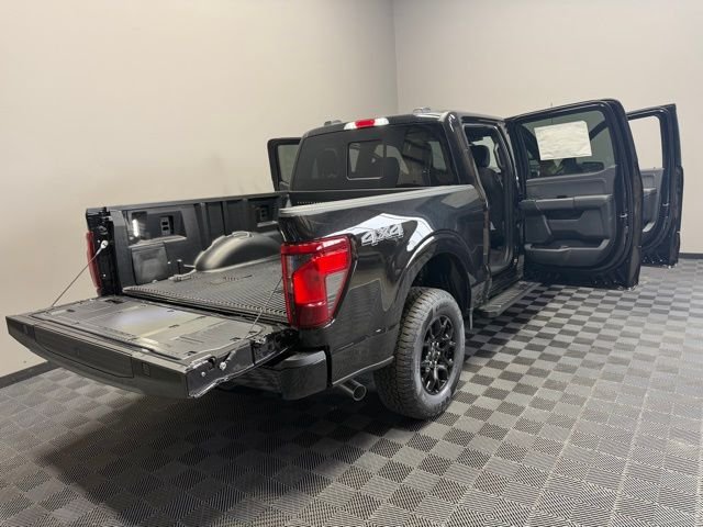 New 2026 Agate Black Metallic Ford XLT image 24