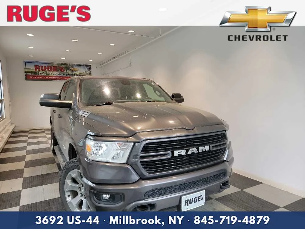 2019 RAM 1500 Big Horn/Lone Star 4x4 Crew Cab 5'7's photo