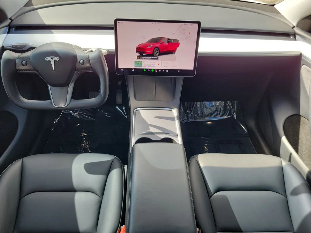 Used 2024 White Tesla Long Range image 17