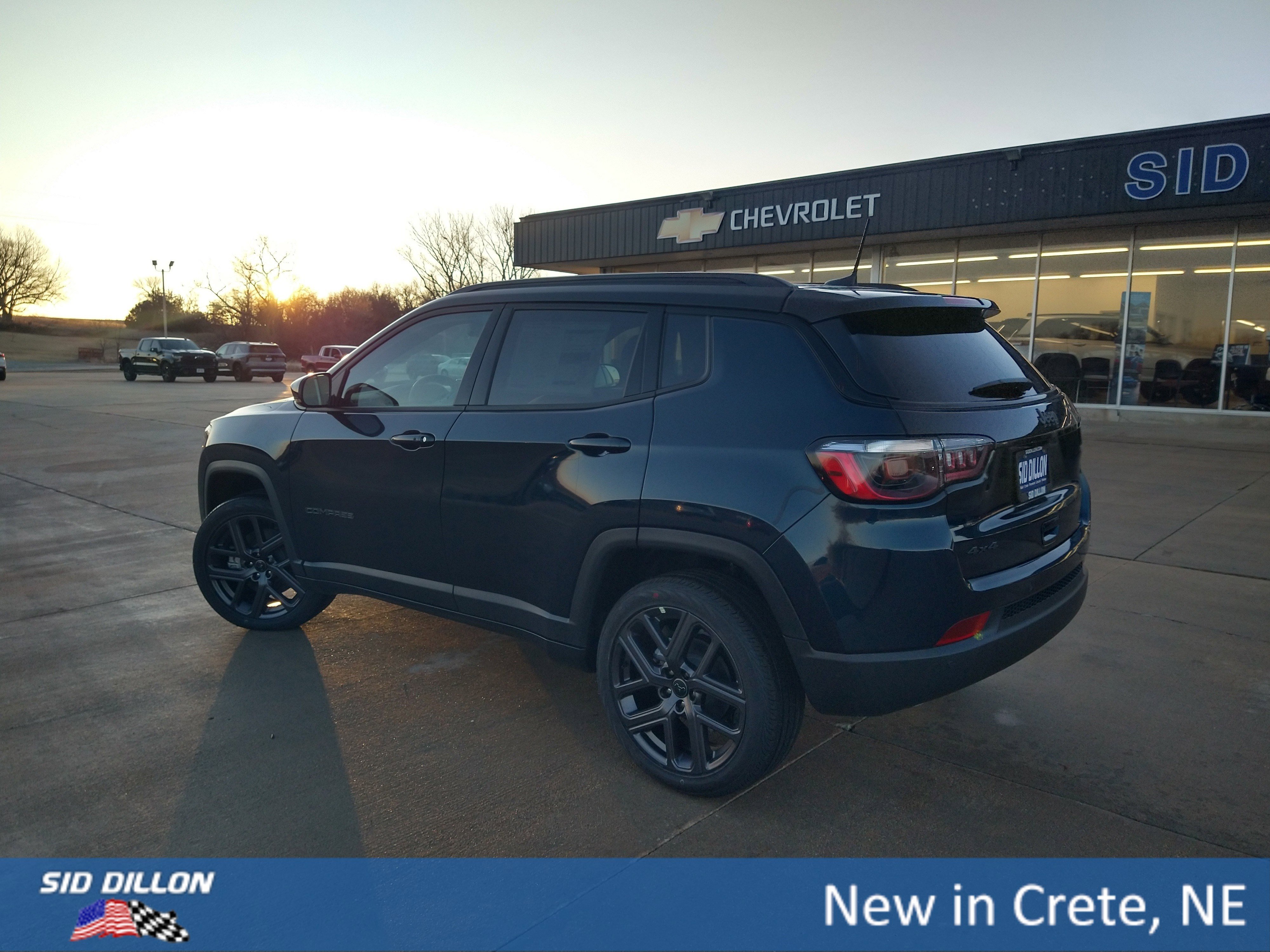 New 2026 Fathom Blue Pearl-Coat Exterior Paint Jeep Limited image 18