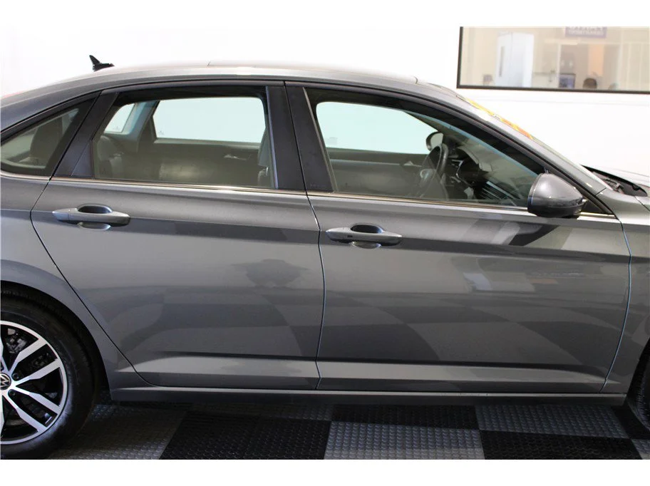 2025 Volkswagen Jetta SE - Photo 8