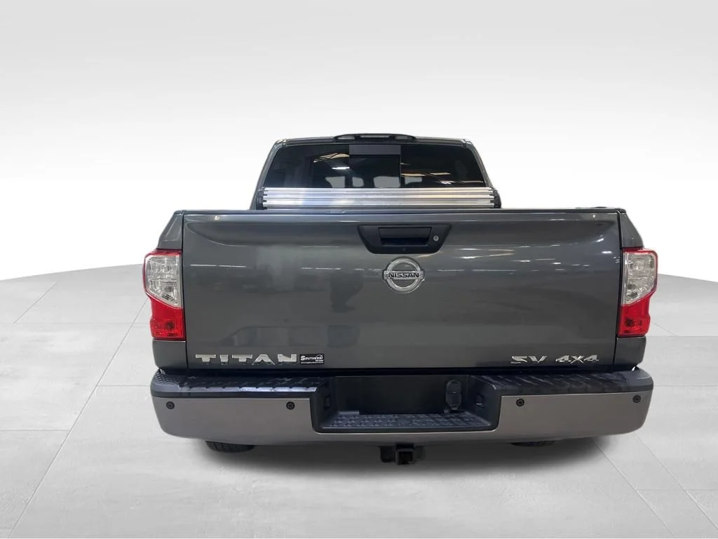 Used 2017 Gray Nissan SV image 4
