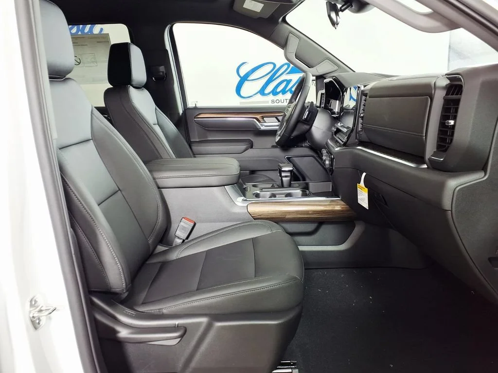 New 2026 Summit White Chevrolet LT image 11