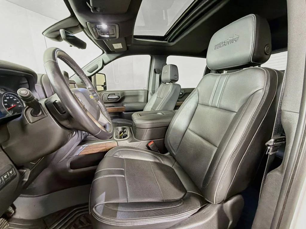 Used 2022 White Chevrolet High Country image 12