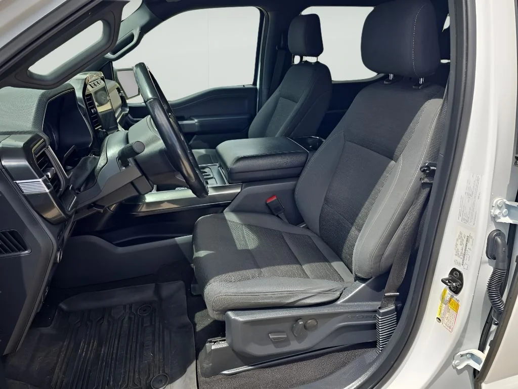 Used 2022 White Ford  image 35