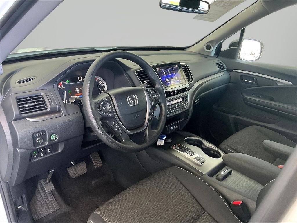 Used 2023  Honda Sport image 18