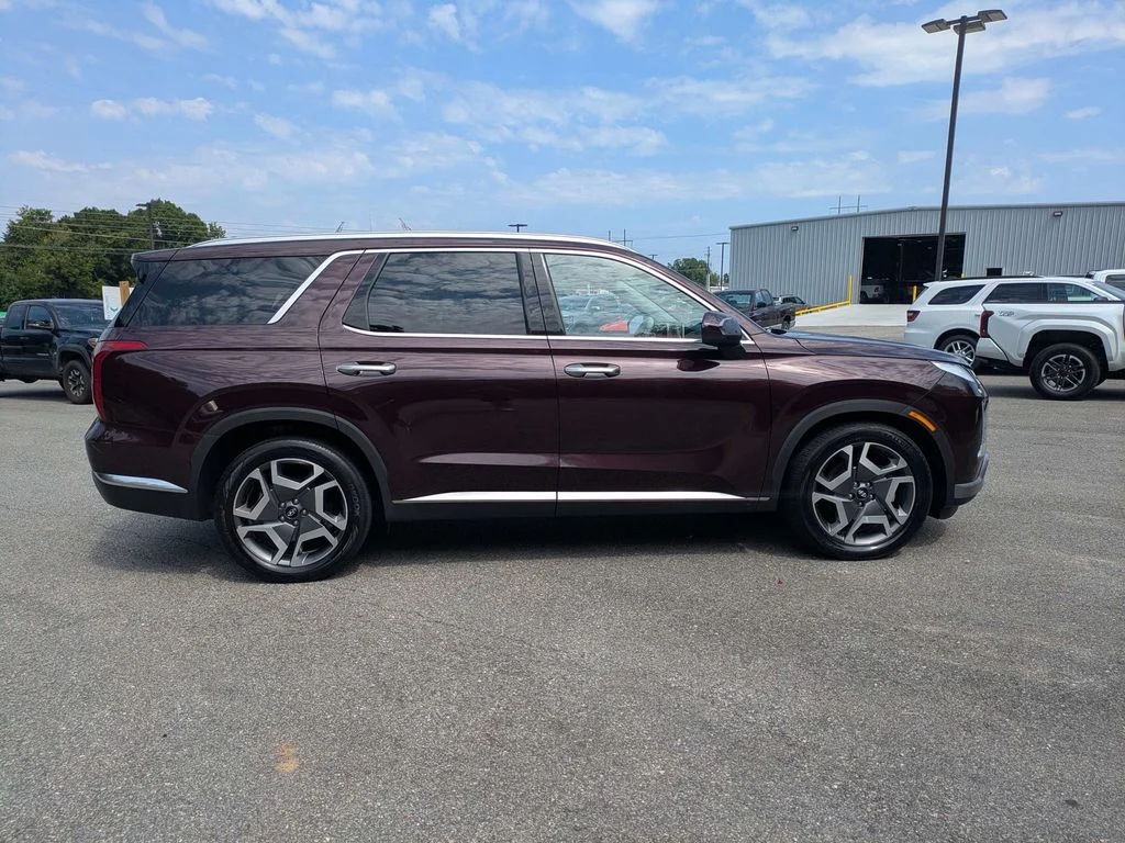 Used 2024 Red Hyundai Limited image 3