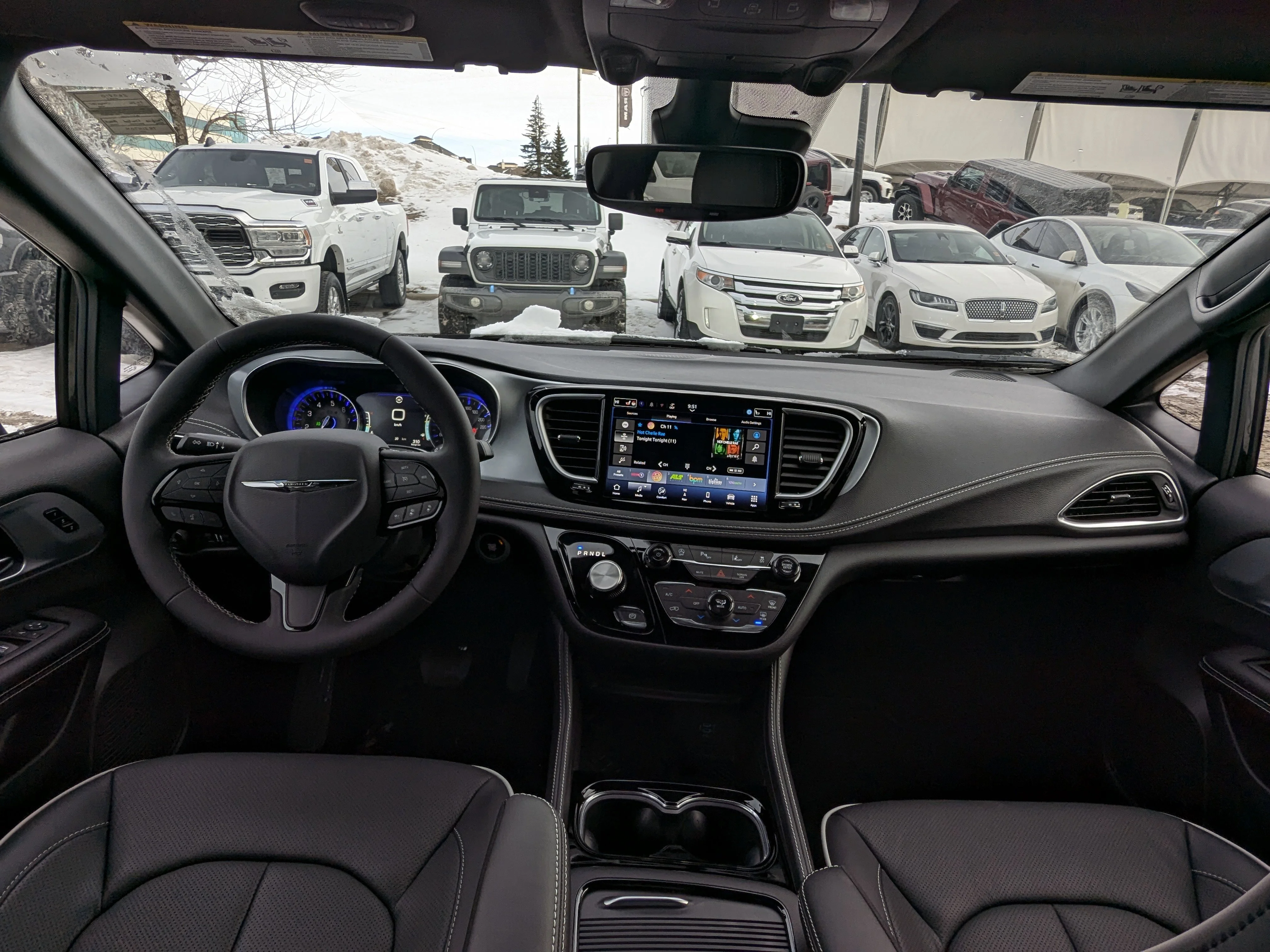 New 2026 Black Chrysler Limited AWD - - 360 Camera - Vented Seats - AWD System - Remote Start & tons more! image 27