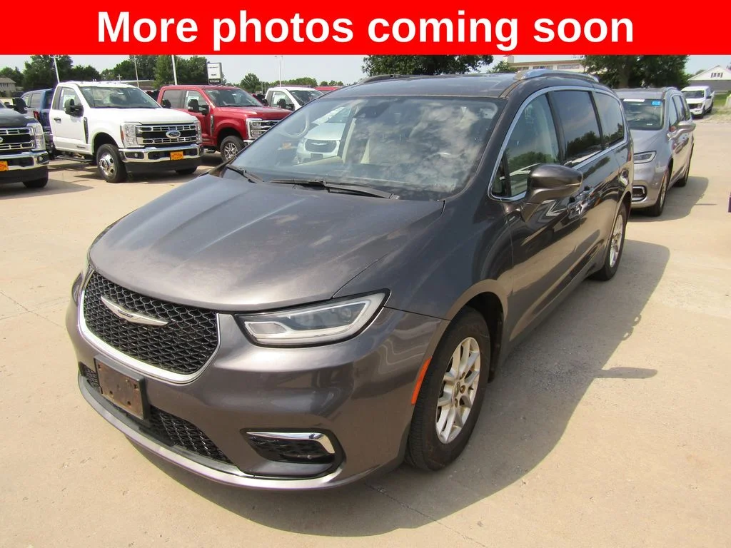 Used 2021 Gray Chrysler Touring L image 1