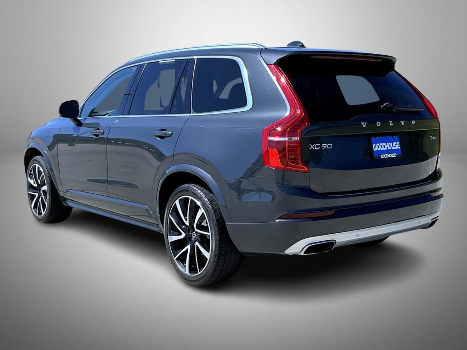 Used 2021 Gray Volvo T6 Momentum image 7
