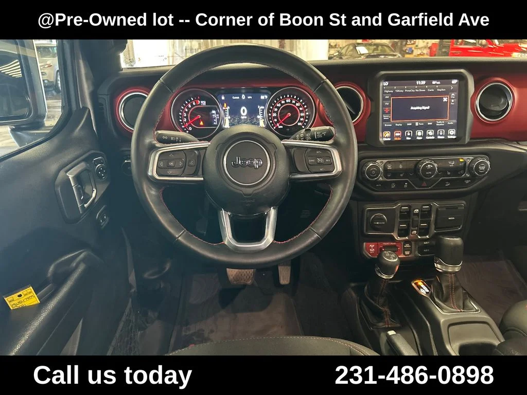 Used 2021 Silver Jeep Unlimited Rubicon image 17
