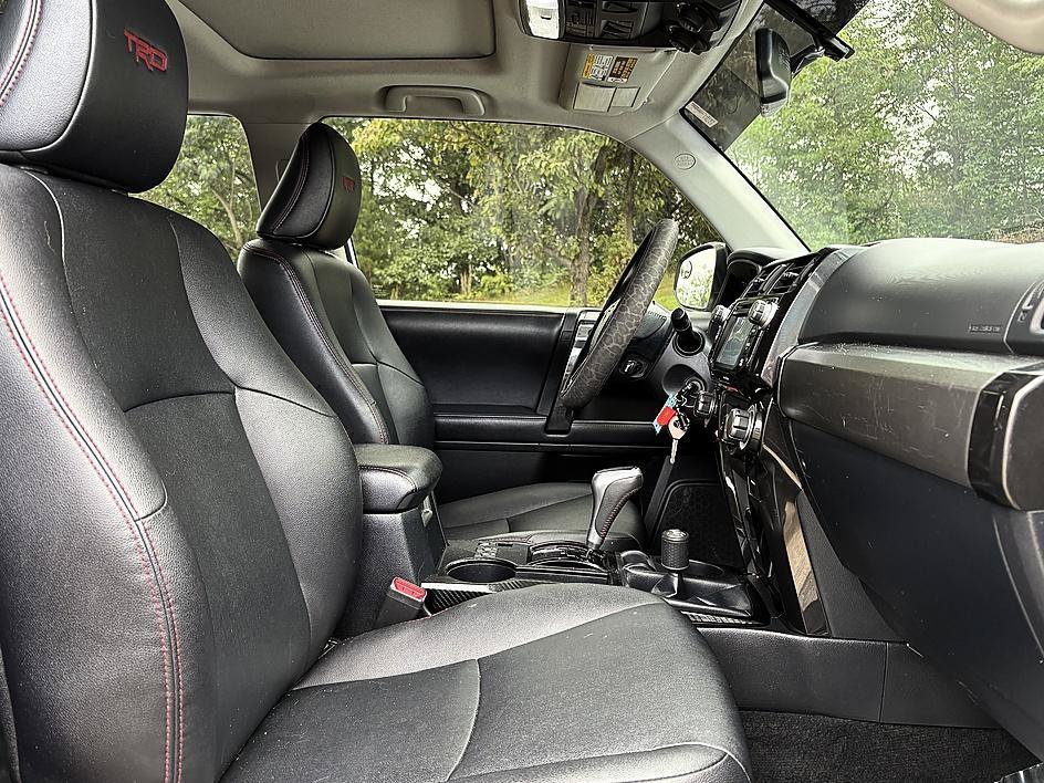 Used 2018 Super White Toyota TRD Off Road Premium image 13